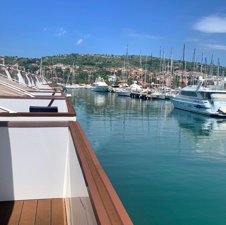 Bellavista Houseboat Apartment Portorose Экстерьер фото